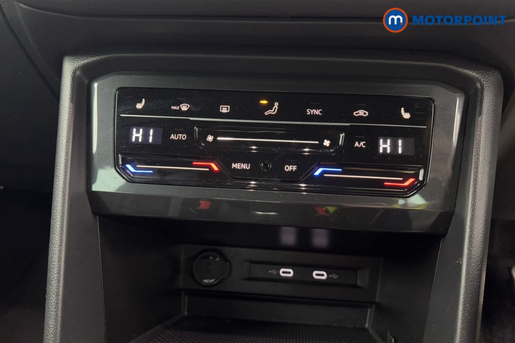 Volkswagen Tiguan R-Line Automatic Petrol SUV - Stock Number (1583942) - 14th supplementary image