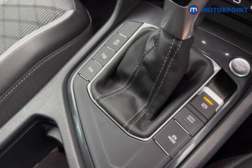 Volkswagen Tiguan R-Line Automatic Petrol SUV - Stock Number (1583942) - 16th supplementary image