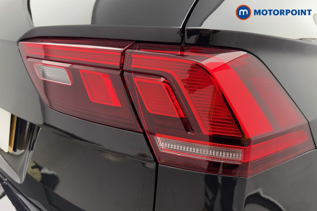 Volkswagen Tiguan R-Line Automatic Petrol SUV - Stock Number (1583942) - 26th supplementary image