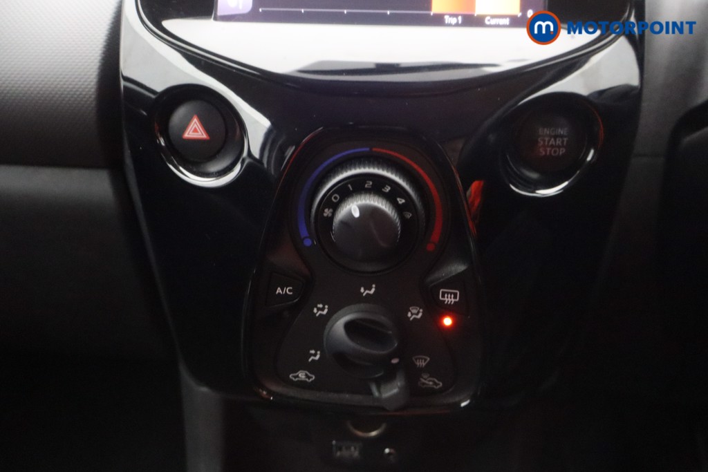 Peugeot 108 Allure Automatic Petrol Hatchback - Stock Number (1583968) - 8th supplementary image