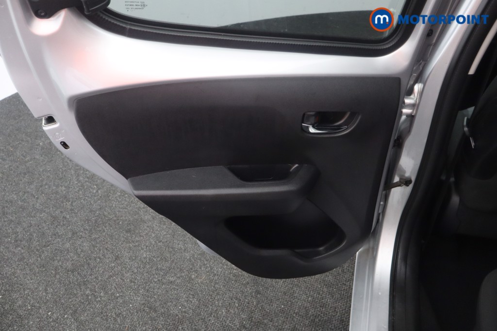 Peugeot 108 Allure Automatic Petrol Hatchback - Stock Number (1583968) - 19th supplementary image