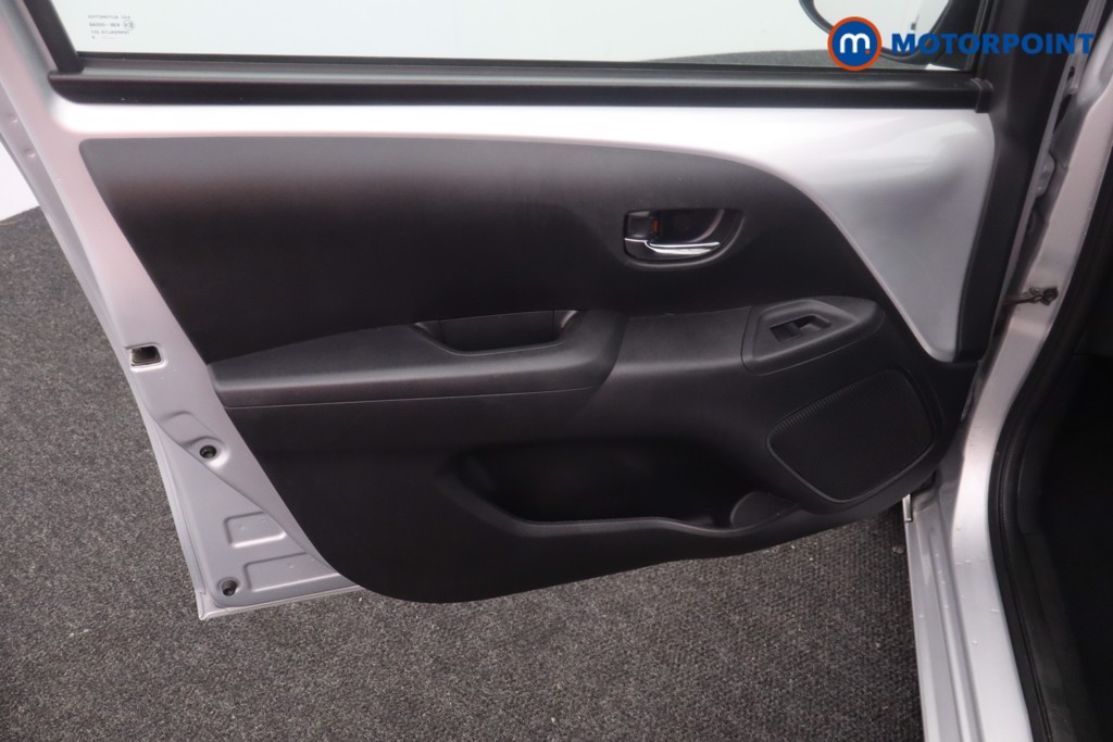 Peugeot 108 Allure Automatic Petrol Hatchback - Stock Number (1583968) - 20th supplementary image
