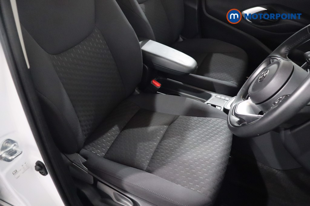 Toyota Yaris Cross Icon Automatic Petrol-Electric Hybrid Estate - Stock Number (1584173) - 25th supplementary image