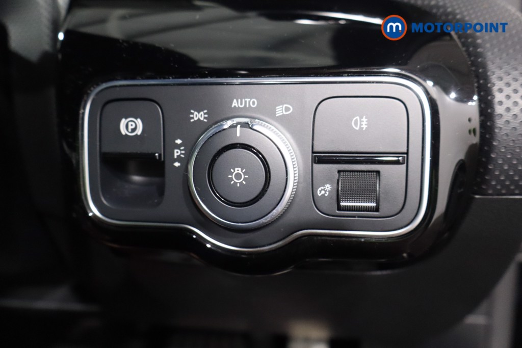 Mercedes-Benz A Class Amg Line Automatic Petrol Hatchback - Stock Number (1584206) - 19th supplementary image