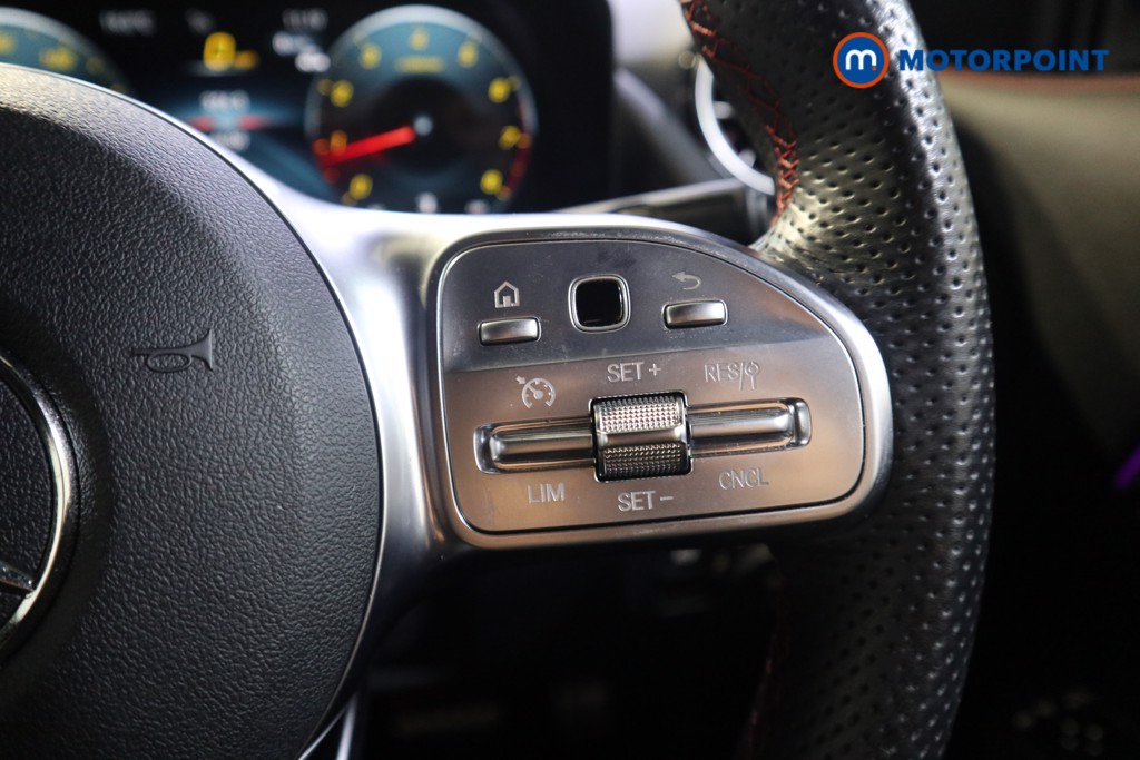 Mercedes-Benz GLA Amg Line Night Edition Automatic Petrol SUV - Stock Number (1584436) - 5th supplementary image