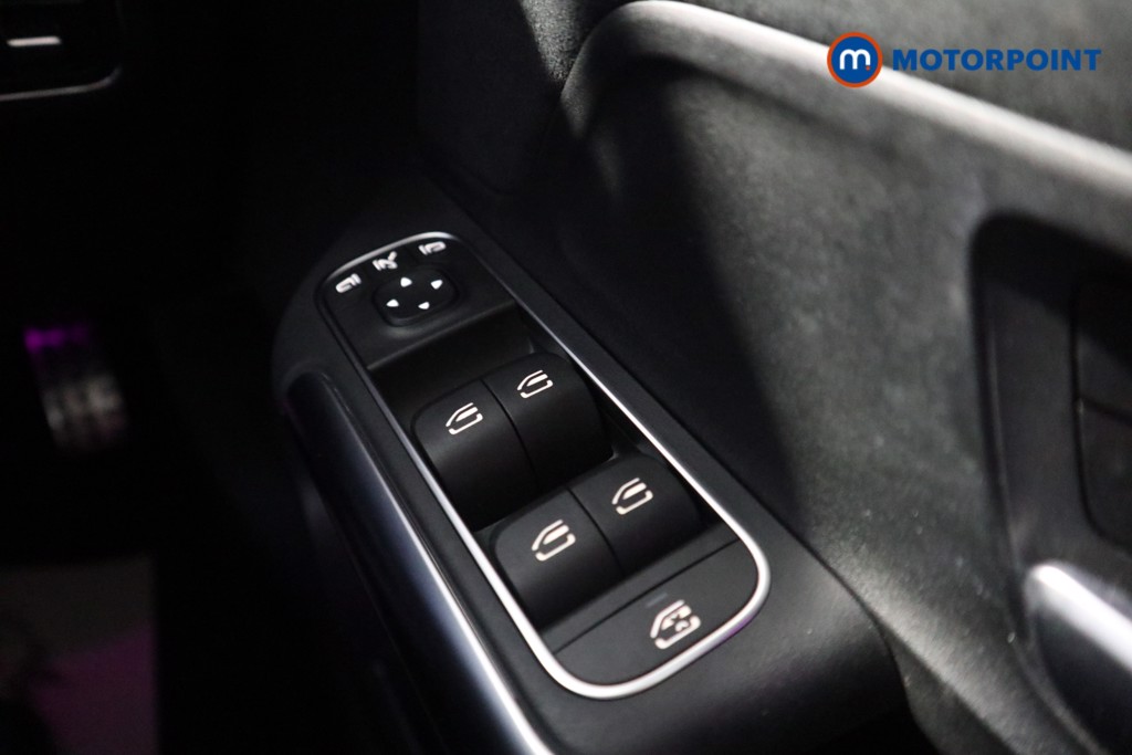 Mercedes-Benz GLA Amg Line Night Edition Automatic Petrol SUV - Stock Number (1584436) - 6th supplementary image