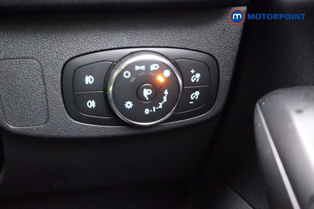 Ford Focus Titanium Manual Petrol Hatchback - Stock Number (1584799) - 9th supplementary image