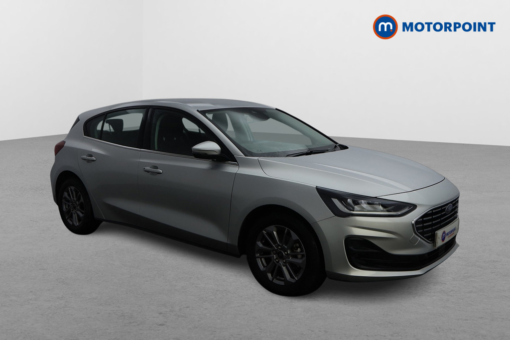 Ford Focus Titanium Manual Petrol Hatchback - Stock Number (1584799) - Drivers side front corner