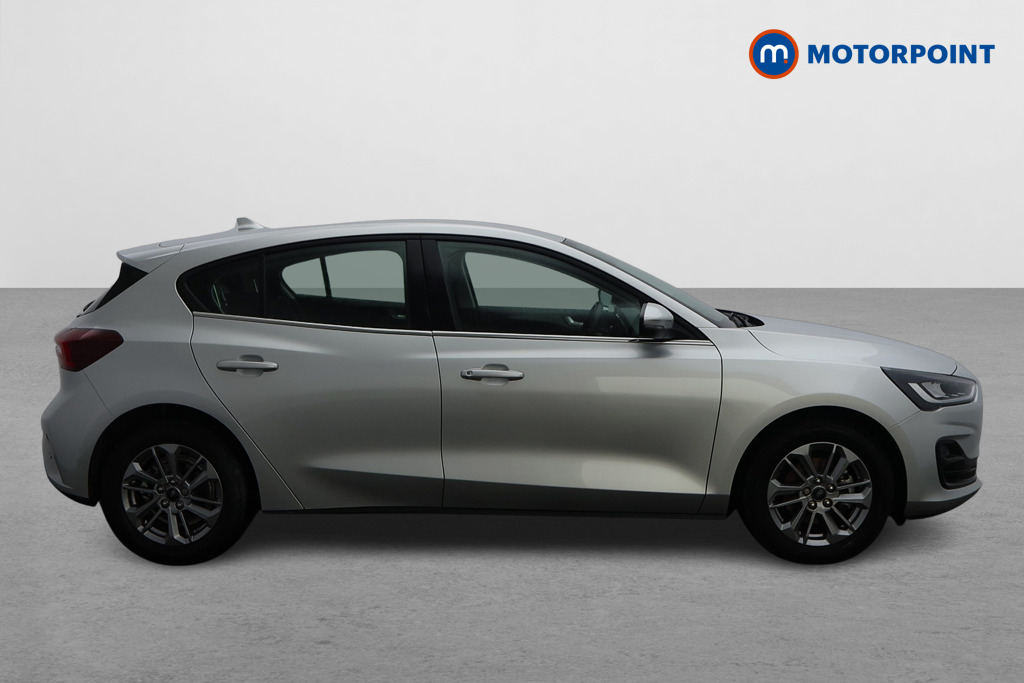 Ford Focus Titanium Manual Petrol Hatchback - Stock Number (1584799) - Drivers side