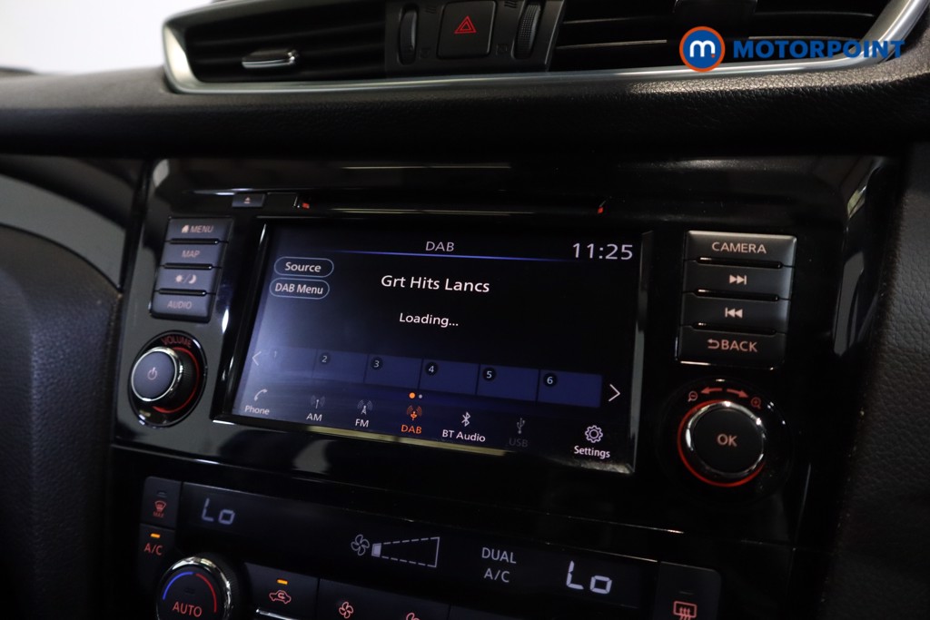 Nissan Qashqai Acenta Premium Manual Petrol SUV - Stock Number (1584932) - 17th supplementary image