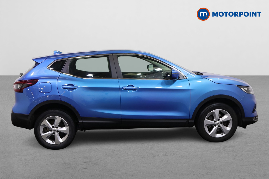 Nissan Qashqai Acenta Premium Manual Petrol SUV - Stock Number (1584932) - Drivers side