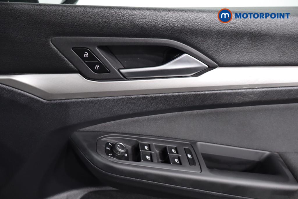 Volkswagen Golf Life Manual Diesel Hatchback - Stock Number (1584934) - 16th supplementary image