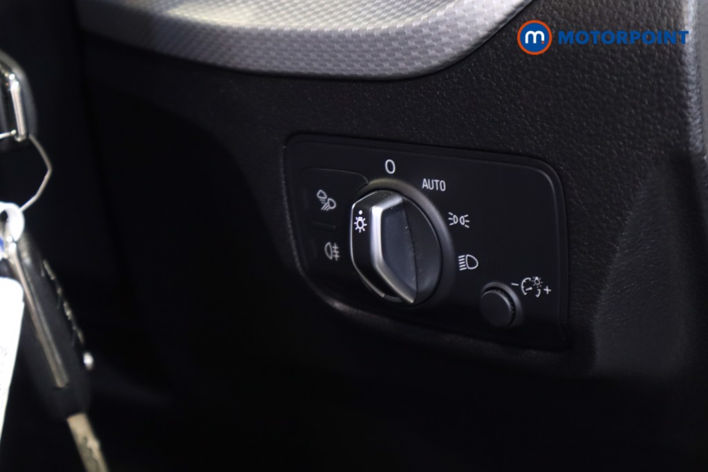 Audi Q2 Technik Manual Petrol SUV - Stock Number (1585003) - 5th supplementary image
