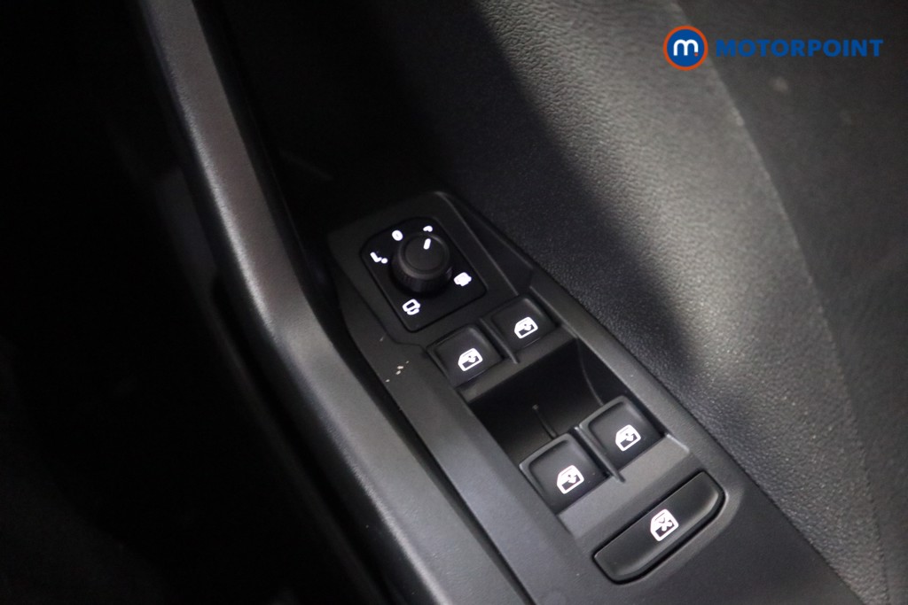 Volkswagen T-Cross Black Edition Manual Petrol SUV - Stock Number (1585103) - 6th supplementary image