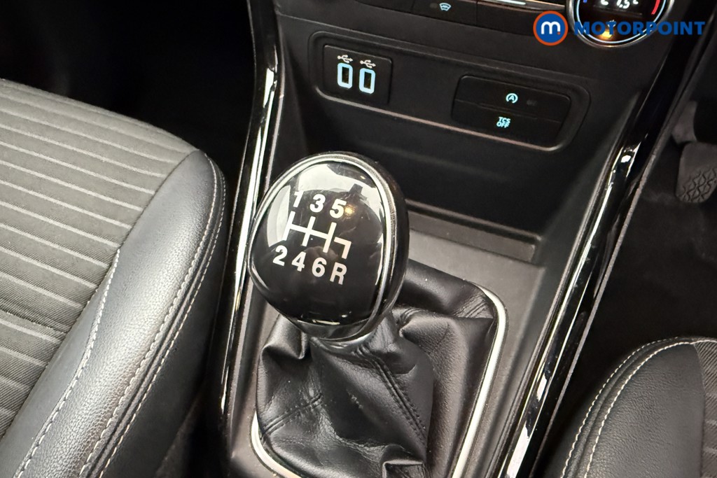 Ford Ecosport Titanium Manual Petrol SUV - Stock Number (1585144) - 4th supplementary image