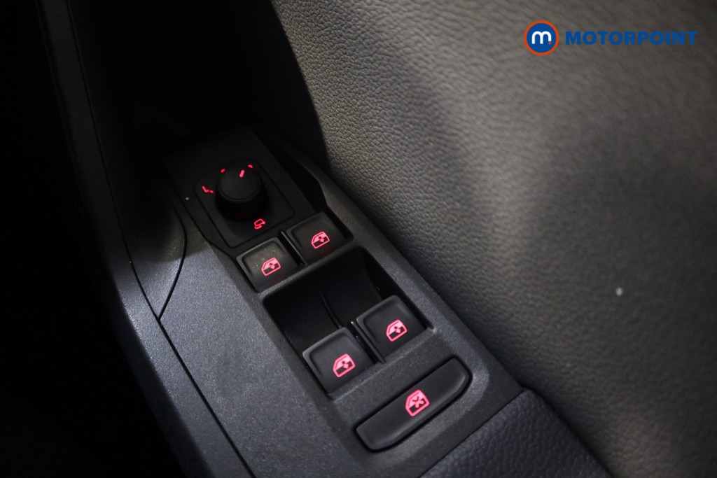 Seat Arona Xperience Lux Manual Petrol SUV - Stock Number (1585314) - 6th supplementary image