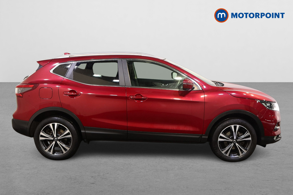 Nissan Qashqai N-Connecta Manual Petrol SUV - Stock Number (1585481) - Drivers side