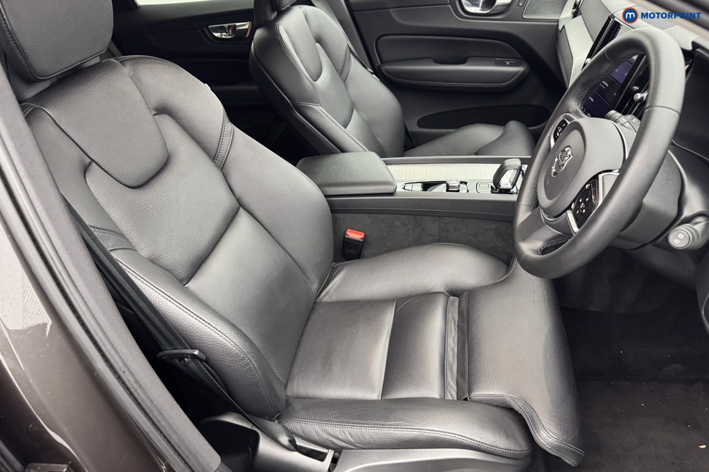 Volvo Xc60 Plus Automatic Diesel SUV - Stock Number (1585582) - 5th supplementary image