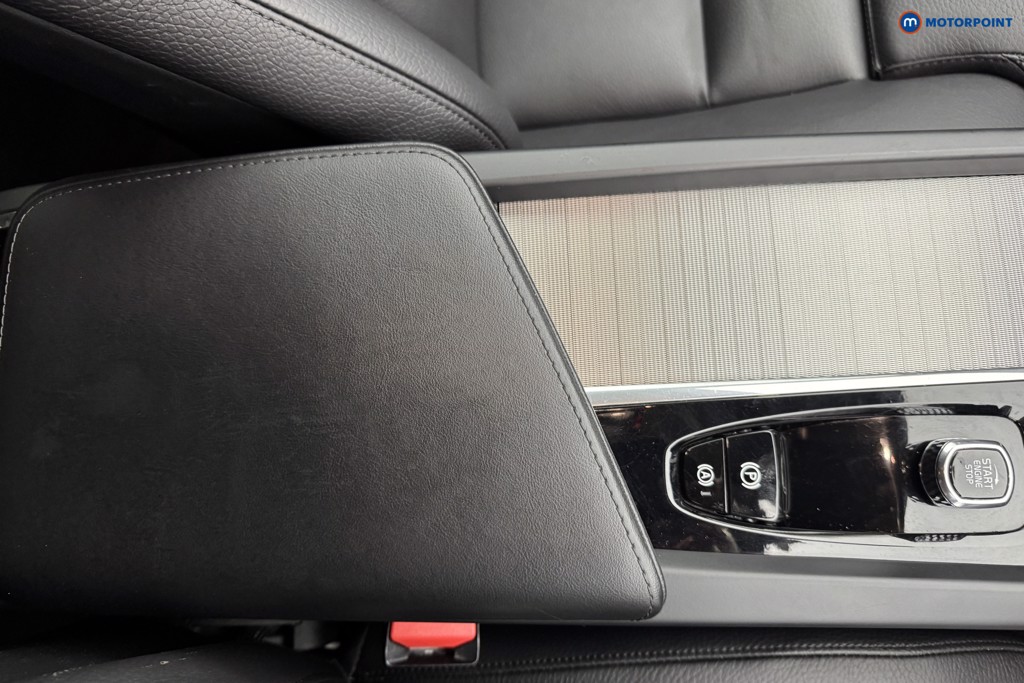 Volvo Xc60 Plus Automatic Diesel SUV - Stock Number (1585582) - 13th supplementary image