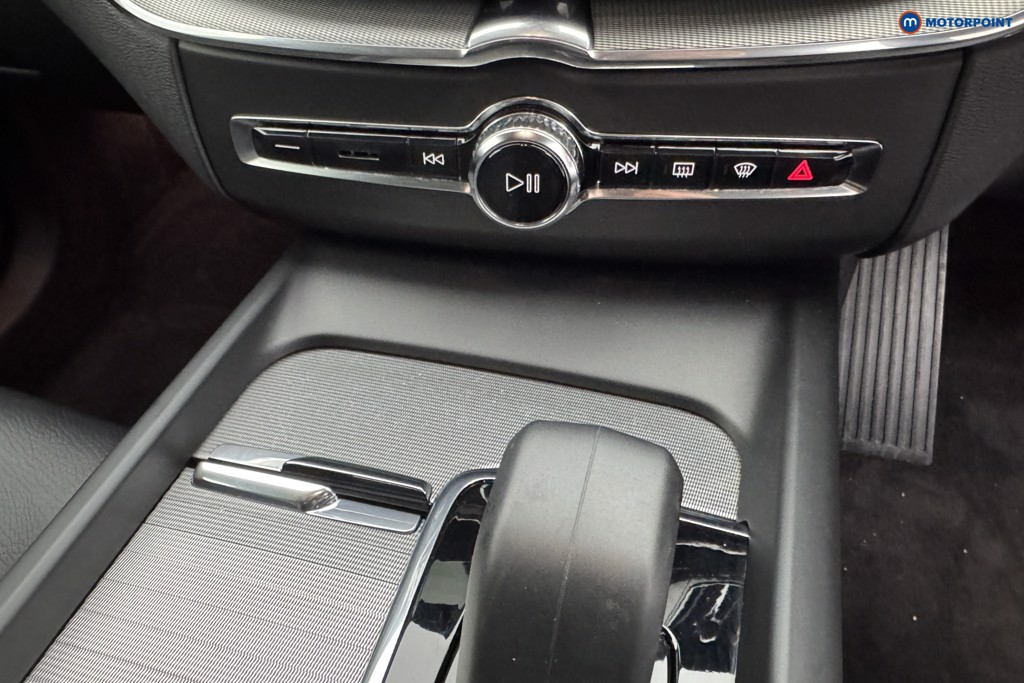 Volvo Xc60 Plus Automatic Diesel SUV - Stock Number (1585582) - 15th supplementary image