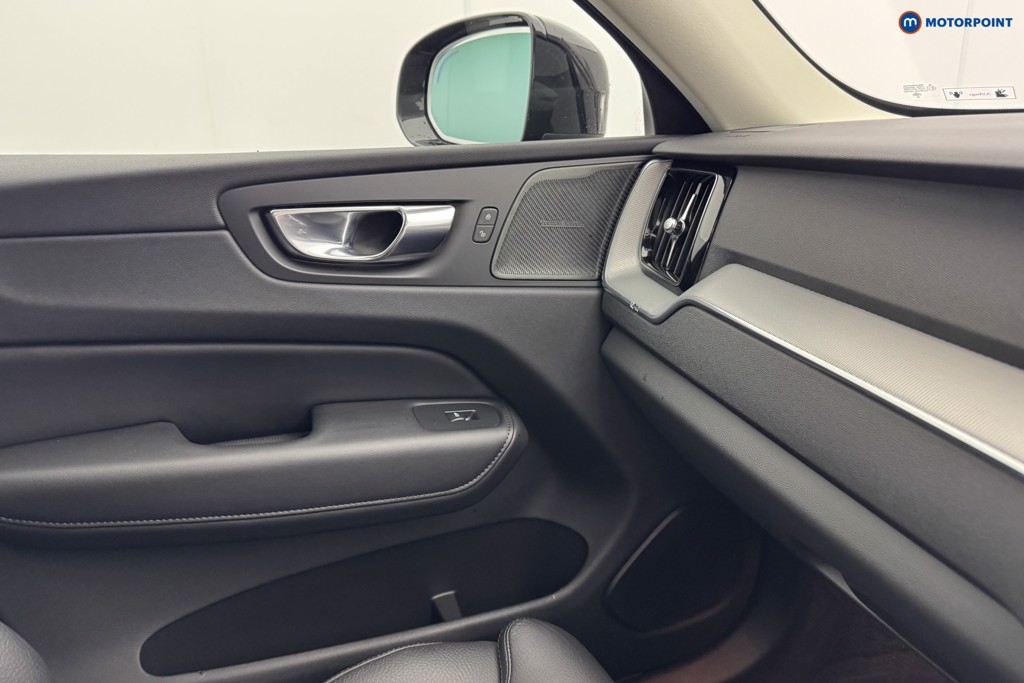 Volvo Xc60 Plus Automatic Diesel SUV - Stock Number (1585582) - 16th supplementary image