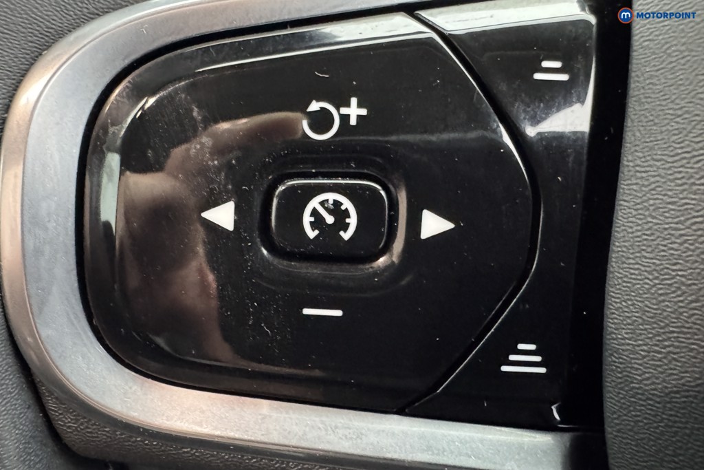 Volvo Xc60 Plus Automatic Diesel SUV - Stock Number (1585582) - 17th supplementary image
