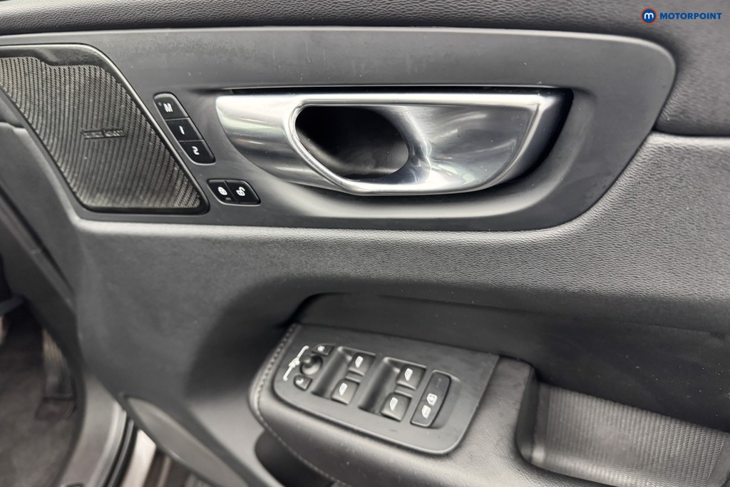 Volvo Xc60 Plus Automatic Diesel SUV - Stock Number (1585582) - 23rd supplementary image