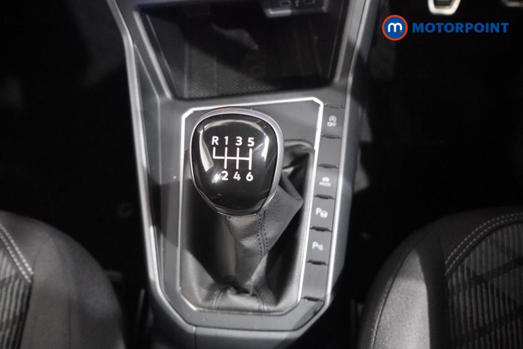 Volkswagen Taigo R-Line Manual Petrol SUV - Stock Number (1585652) - 4th supplementary image