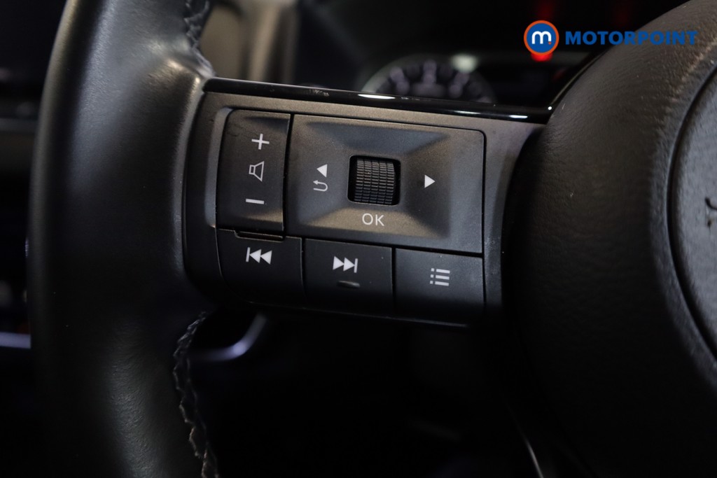 Nissan Qashqai Acenta Premium Automatic Petrol SUV - Stock Number (1586045) - 8th supplementary image