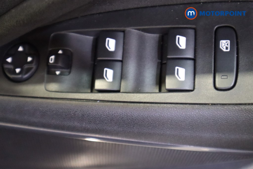 Vauxhall Crossland Ultimate Manual Diesel SUV - Stock Number (1586055) - 15th supplementary image