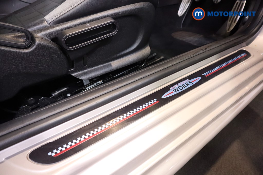 Mini Hatchback Cooper Sport Manual Petrol Hatchback - Stock Number (1586339) - 5th supplementary image