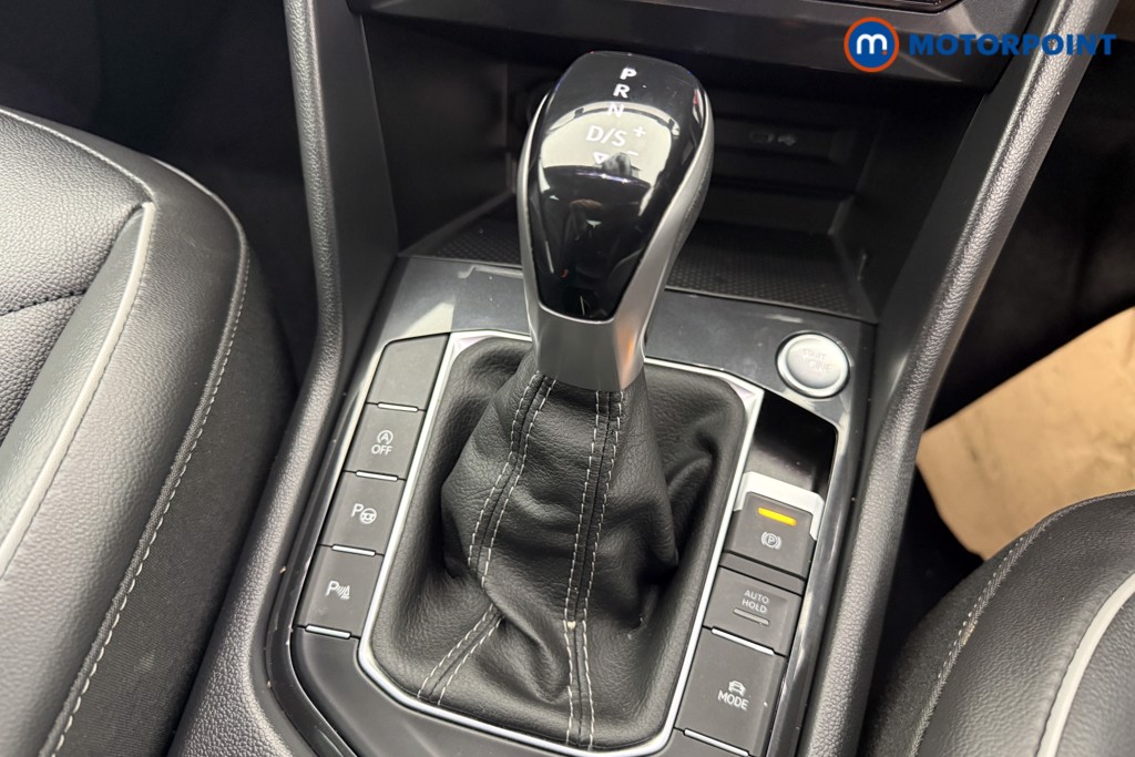 Volkswagen Tiguan R-Line Edition Automatic Petrol SUV - Stock Number (1586412) - 5th supplementary image