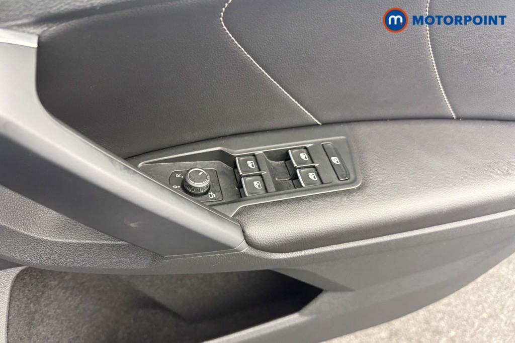 Volkswagen Tiguan R-Line Edition Automatic Petrol SUV - Stock Number (1586412) - 9th supplementary image