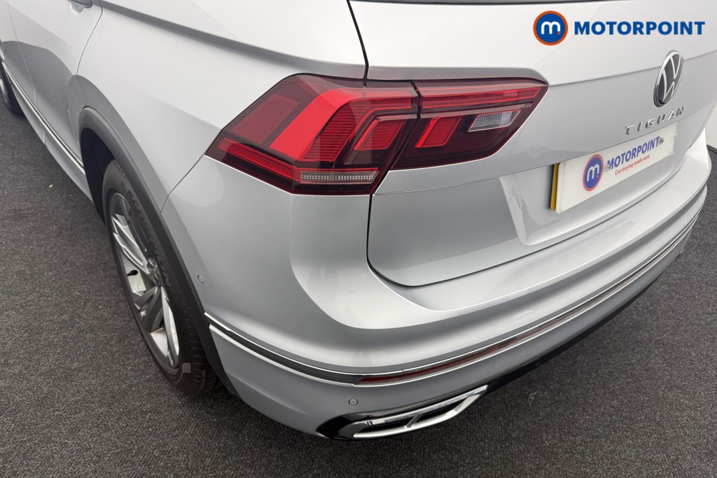 Volkswagen Tiguan R-Line Edition Automatic Petrol SUV - Stock Number (1586412) - 16th supplementary image