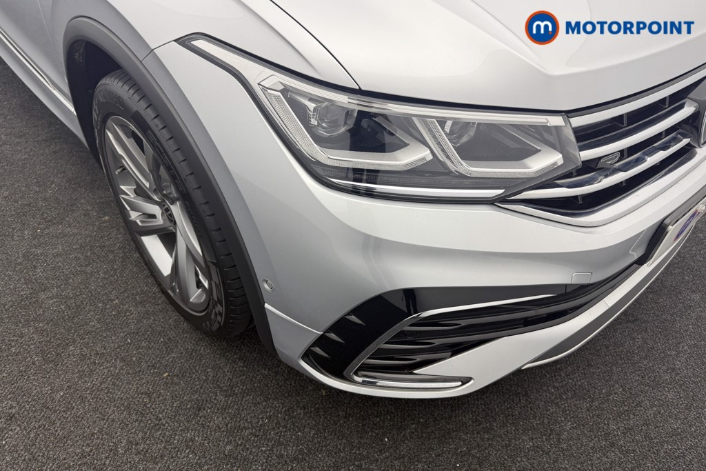 Volkswagen Tiguan R-Line Edition Automatic Petrol SUV - Stock Number (1586412) - 18th supplementary image