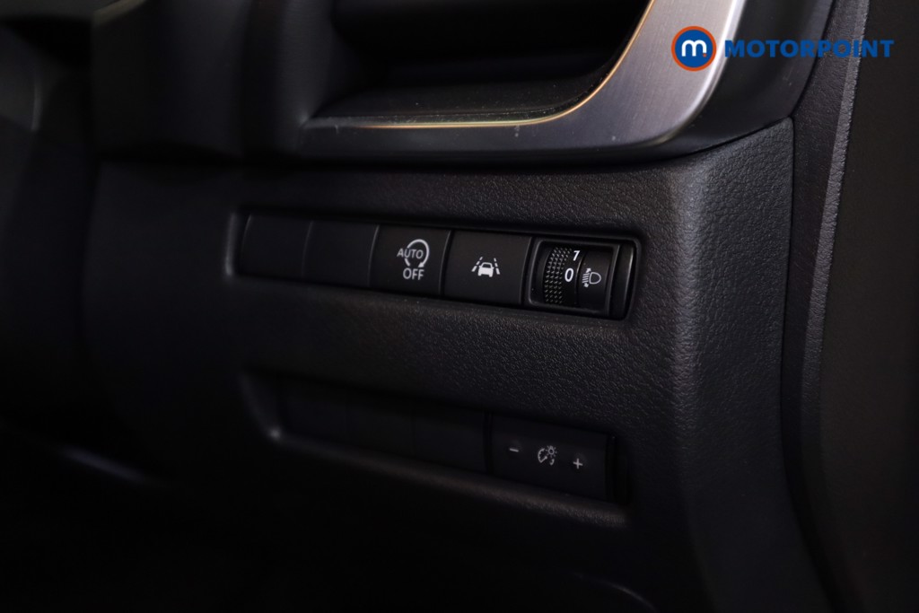 Nissan Qashqai Acenta Premium Manual Petrol SUV - Stock Number (1586490) - 4th supplementary image