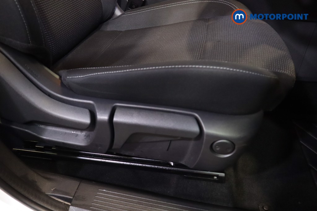Nissan Qashqai Acenta Premium Manual Petrol SUV - Stock Number (1586490) - 6th supplementary image