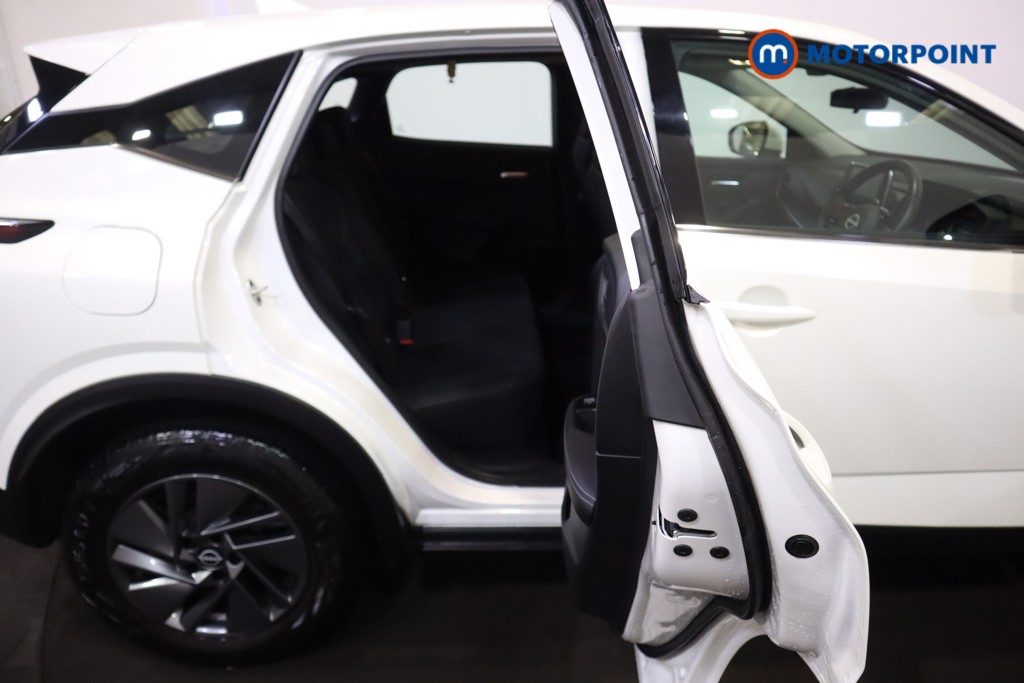 Nissan Qashqai Acenta Premium Manual Petrol SUV - Stock Number (1586490) - 29th supplementary image