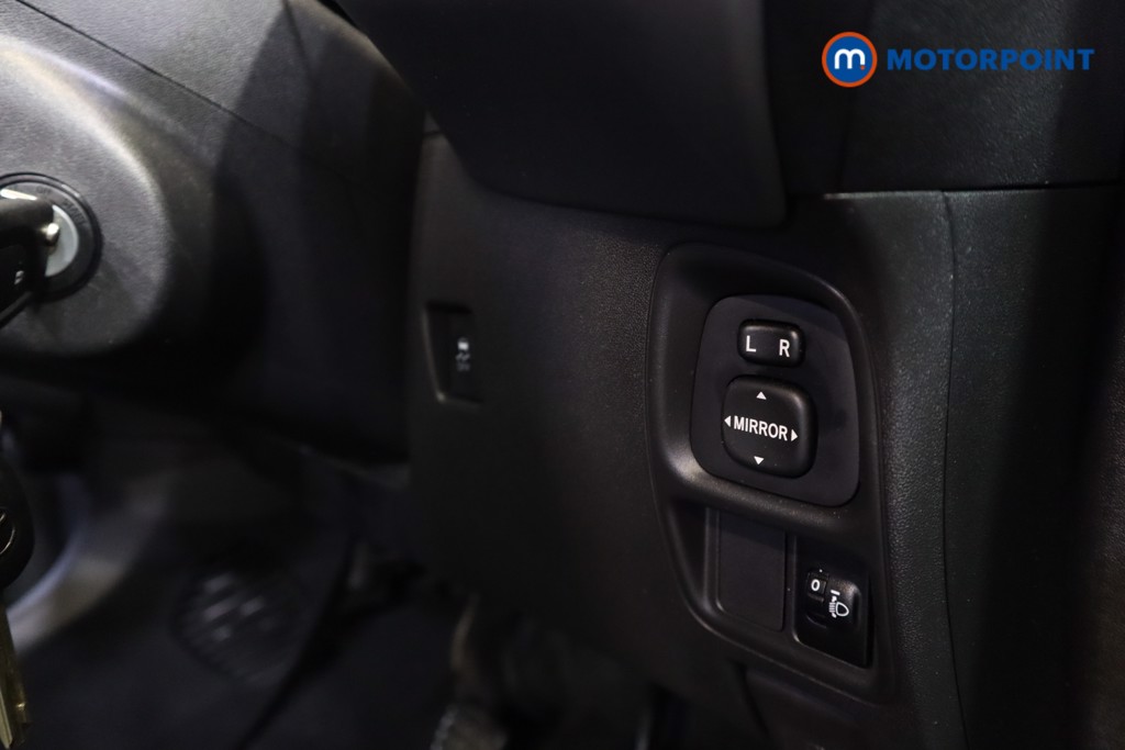Toyota Aygo X-Play Manual Petrol Hatchback - Stock Number (1586610) - 4th supplementary image