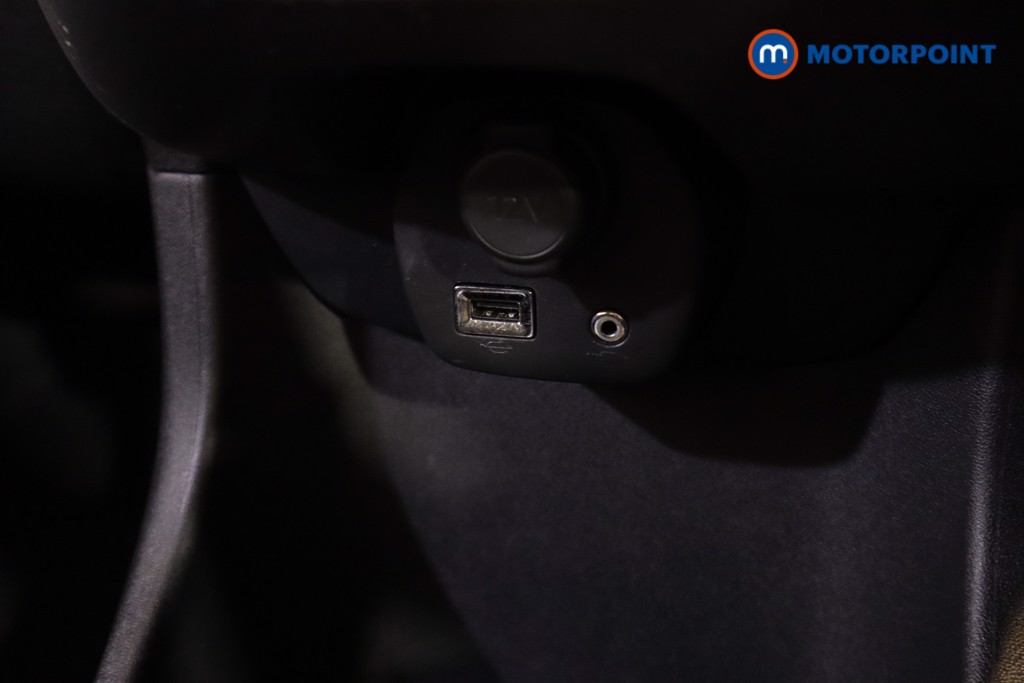 Toyota Aygo X-Play Manual Petrol Hatchback - Stock Number (1586610) - 16th supplementary image