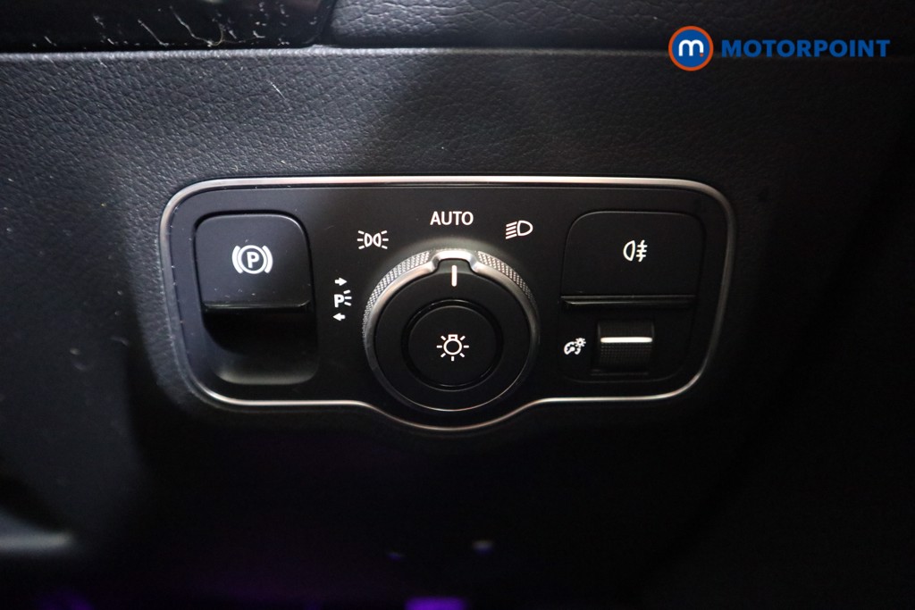 Mercedes-Benz GLA Exclusive Edition Automatic Petrol Plug-In Hybrid SUV - Stock Number (1586743) - 7th supplementary image