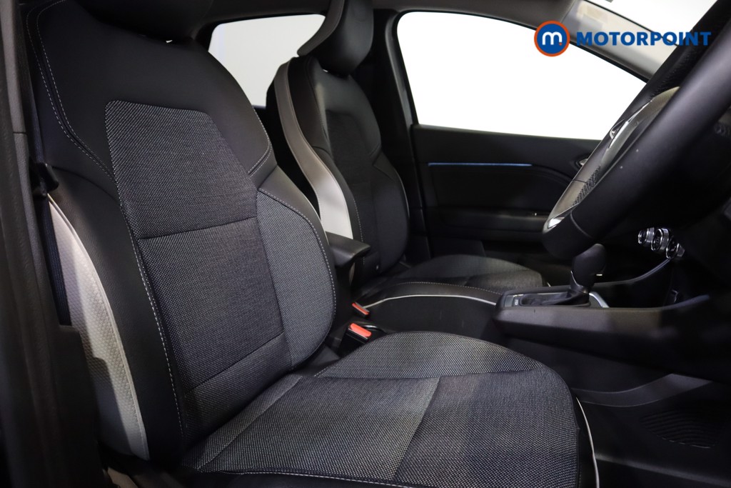 Renault Captur Techno Automatic Petrol Plug-In Hybrid SUV - Stock Number (1586786) - 5th supplementary image