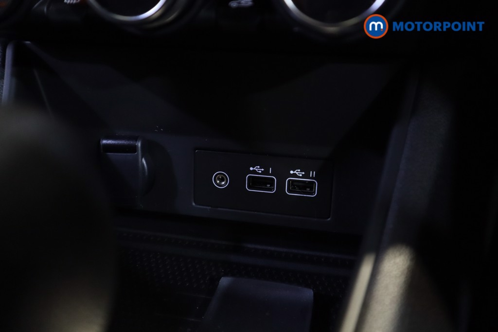 Renault Captur Techno Automatic Petrol Plug-In Hybrid SUV - Stock Number (1586786) - 20th supplementary image