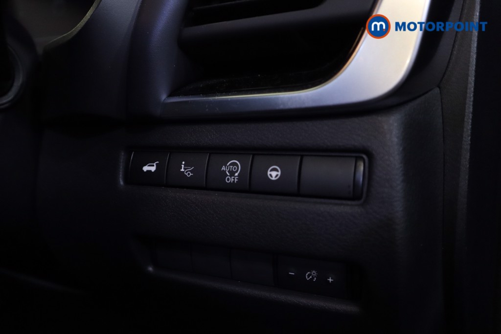 Nissan Qashqai Tekna Automatic Petrol SUV - Stock Number (1586803) - 4th supplementary image