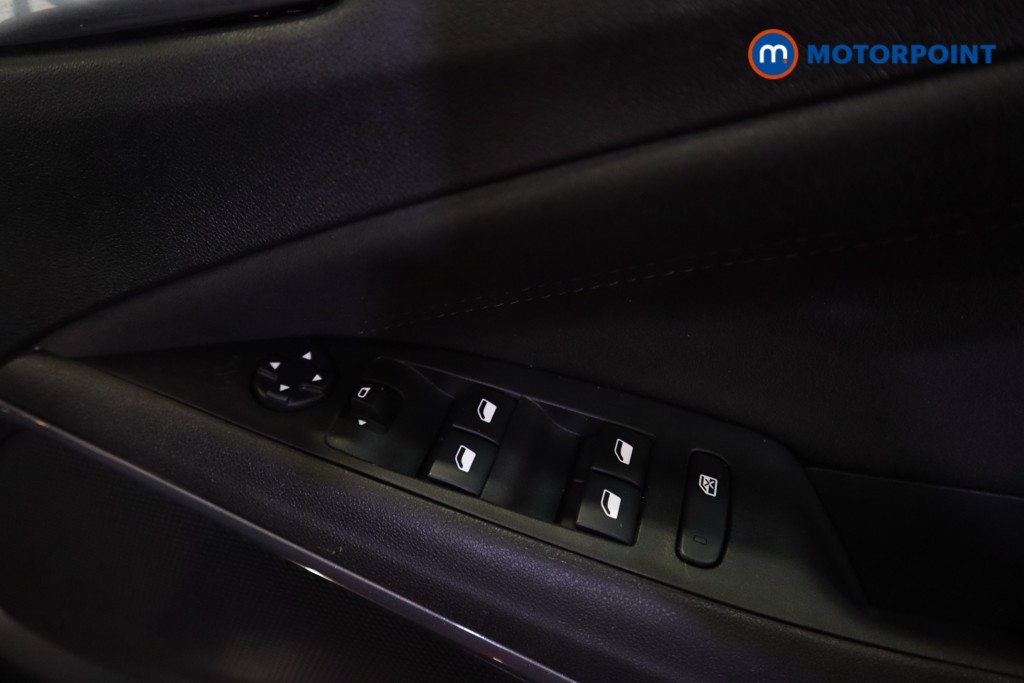 Vauxhall Crossland Ultimate Manual Diesel SUV - Stock Number (1586978) - 3rd supplementary image