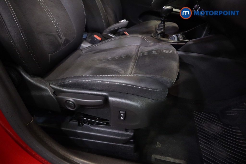 Vauxhall Crossland Ultimate Manual Diesel SUV - Stock Number (1586978) - 7th supplementary image