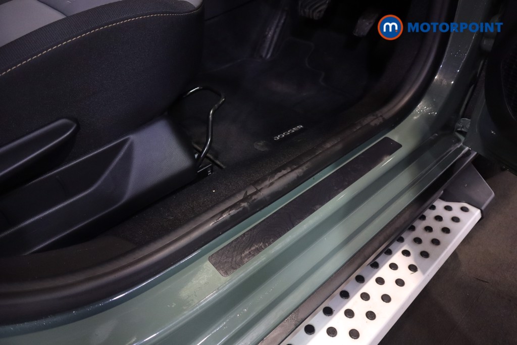 Dacia Jogger Extreme Automatic Petrol-Electric Hybrid People Carrier - Stock Number (1587017) - 7th supplementary image