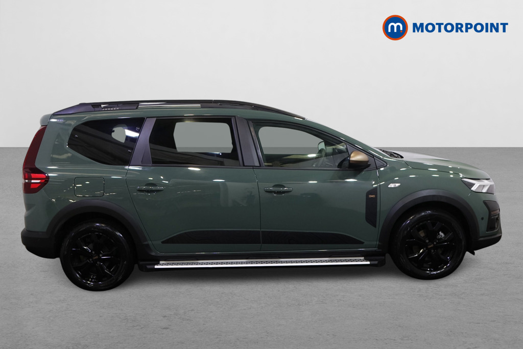 Dacia Jogger Extreme Automatic Petrol-Electric Hybrid People Carrier - Stock Number (1587017) - Drivers side