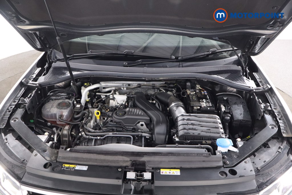 Volkswagen Tiguan R-Line Edition Automatic Petrol SUV - Stock Number (1587027) - 34th supplementary image