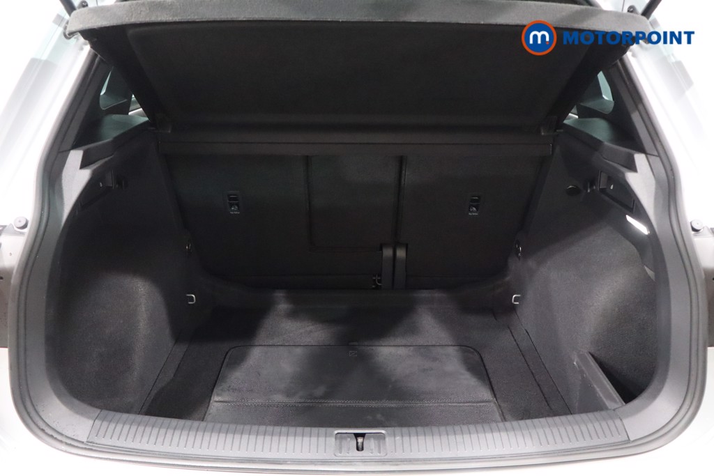 Volkswagen Tiguan R-Line Edition Automatic Petrol SUV - Stock Number (1587027) - 40th supplementary image